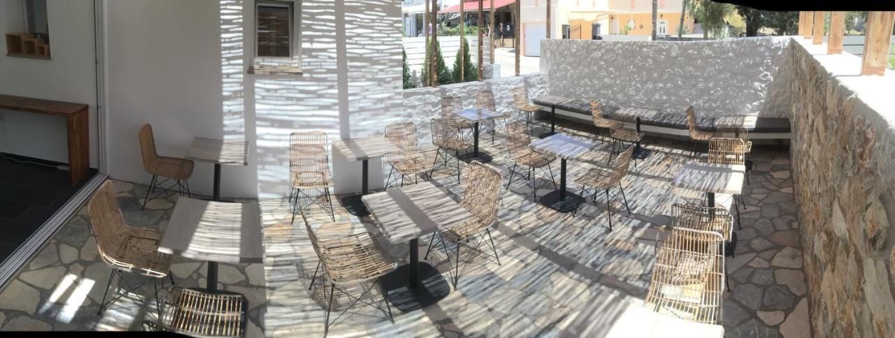 Aellia Hotel & Suites Leros Lakkion ภายนอก รูปภาพ