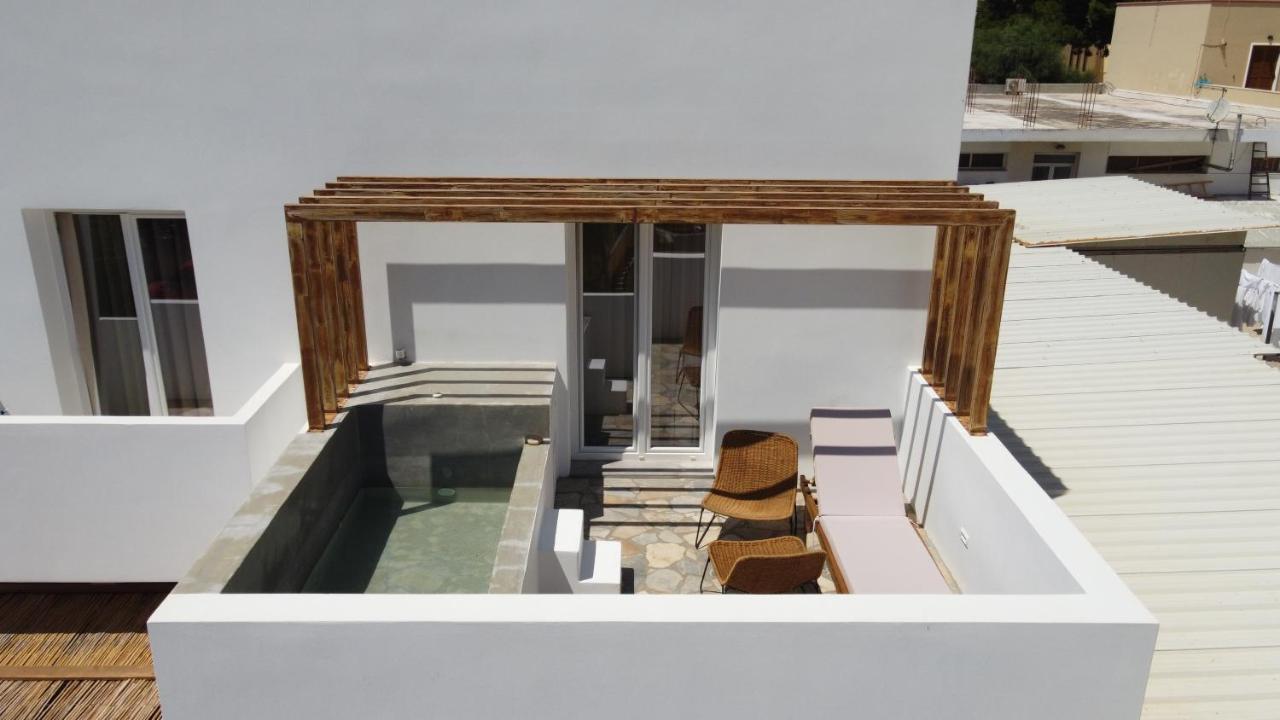 Aellia Hotel & Suites Leros Lakkion ภายนอก รูปภาพ