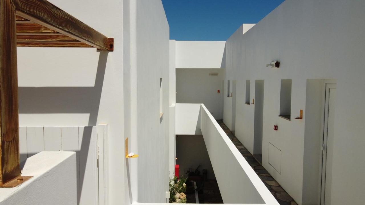 Aellia Hotel & Suites Leros Lakkion ภายนอก รูปภาพ