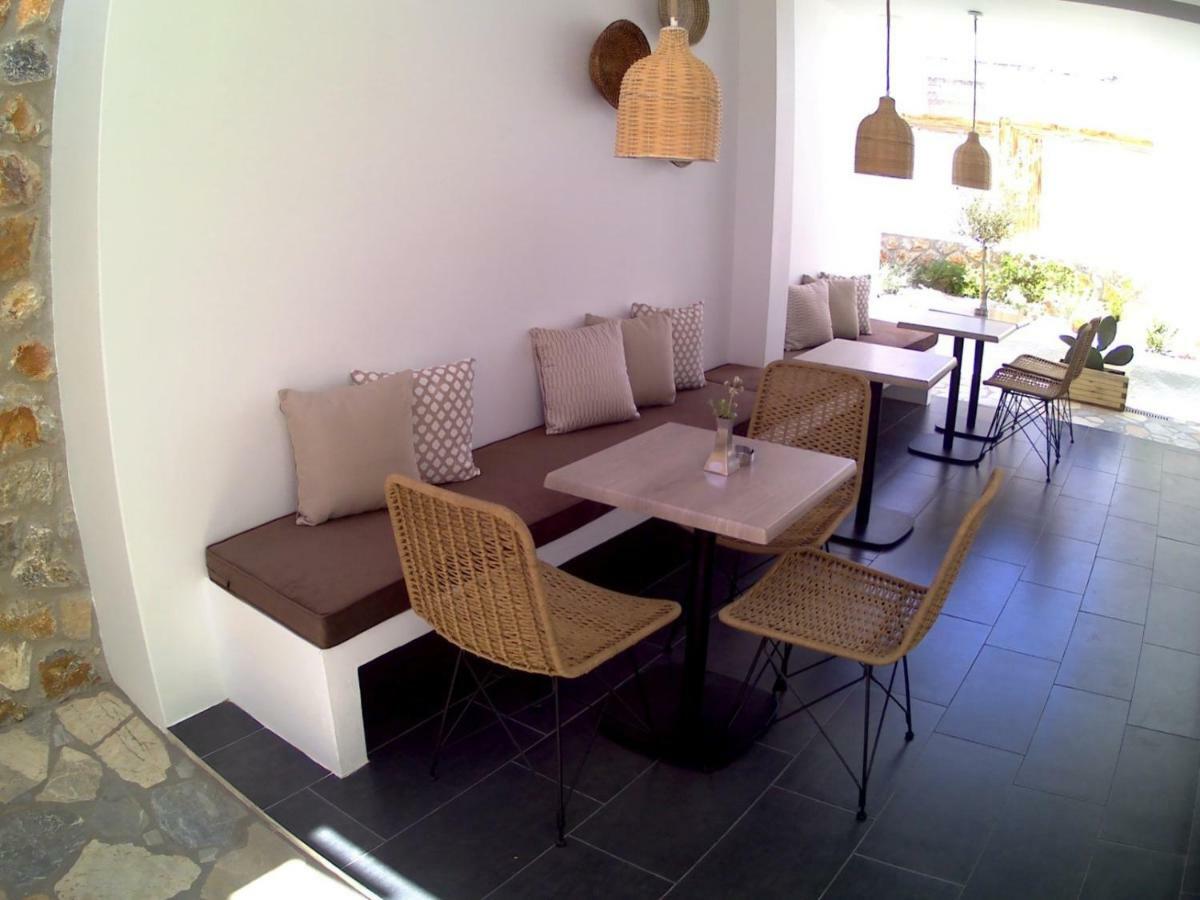 Aellia Hotel & Suites Leros Lakkion ภายนอก รูปภาพ